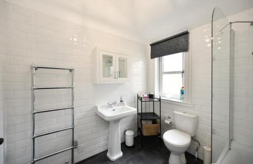 Ayr House | The Old Manse