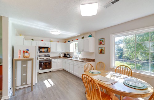 Saint Joe House | 'The Old Parsonage' Pindall House w/Patio!