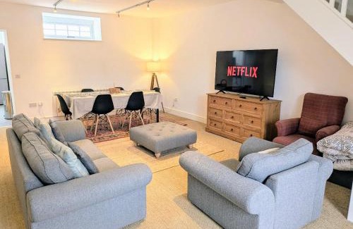 Helmsley House | The Old Post Office - Central Helmsley with Parking