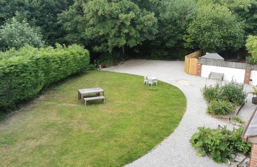 Jacobstow Apartment | THE OLD RECTORY KIRKULLEN LOFT APARTMENT in Jacobstow 10 mins to Widemouth bay and Crackington Haven,15 mins Bude,20 mins tintagel, 27 mins Port Issac