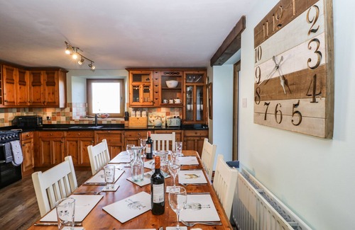 Newland Near Ulverston Cottage | THE OLD ROOKERY, pet friendly, character holiday cottage in Ulverston