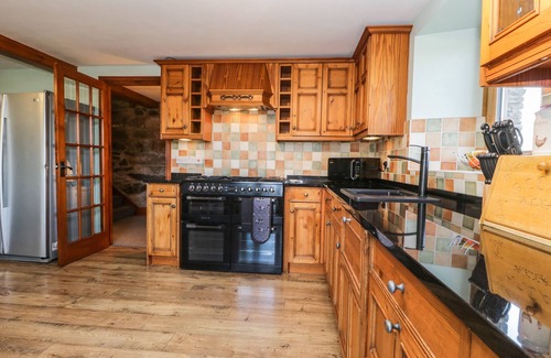 Newland Near Ulverston Cottage | THE OLD ROOKERY, pet friendly, character holiday cottage in Ulverston