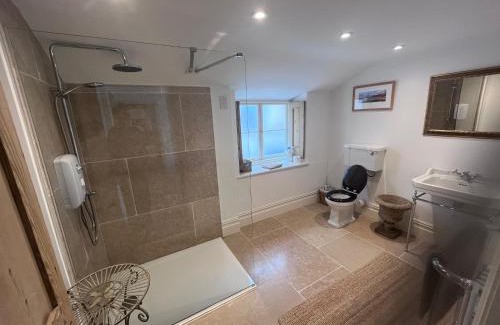Upton Cheyney House | The Old School House