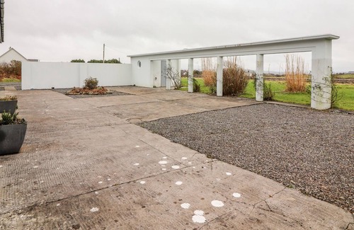 Doolin Cottage | THE OLD SCHOOL HOUSE, MOYMORE in Lahinch, County Clare
