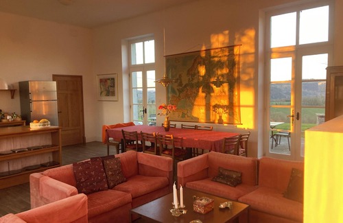 Montredon-Labessonnie Villa | "The old school" in authentic southern French village with high ceilings inside and out