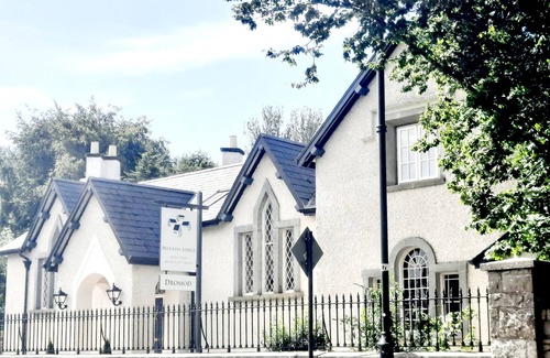 Dromod House | The Old Schoolhouse of Warren Lodge