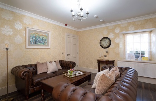 Dromod House | The Old Schoolhouse of Warren Lodge