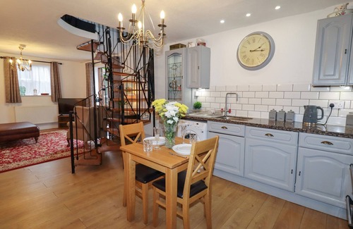 Hawarden Cottage | The Old Sorting Office