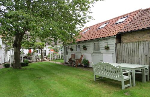 Oakington Apartment | The Old Stables, Whitehall Farmhouse, Oakington