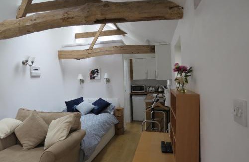 Oakington Apartment | The Old Stables, Whitehall Farmhouse, Oakington