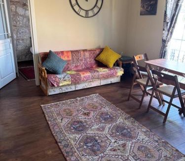 Ayvalik City Center Apartment | The Old Stone House