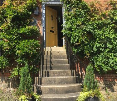 Montgomery Bed & Breakfast | The Old Stores