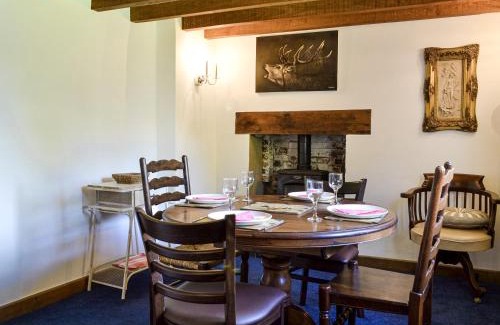 St Michaels House | The Old Thatched Cottage