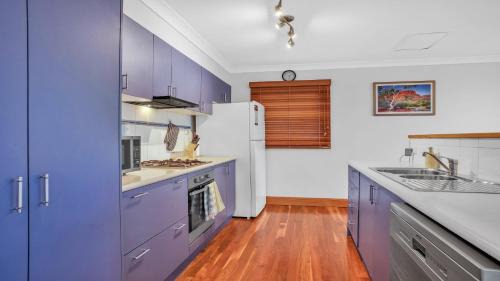 Katoomba House | The Olive House Backs Blue Mountains National Park