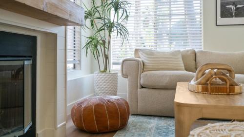 Crown Point House | The Oliver - Pacific Beach Hideaway