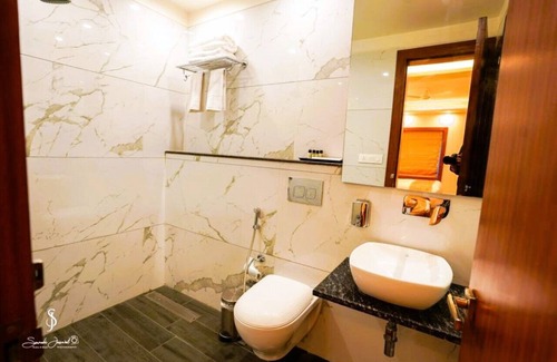 Varanasi Hotel | The Olivia