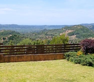 Archaia Olympia House | The Olympia Hillside Home