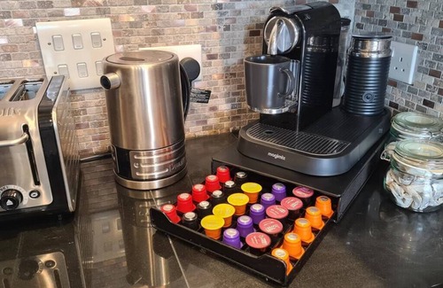 Luton Apartment | THE ONE- luton 1 bed, free parking