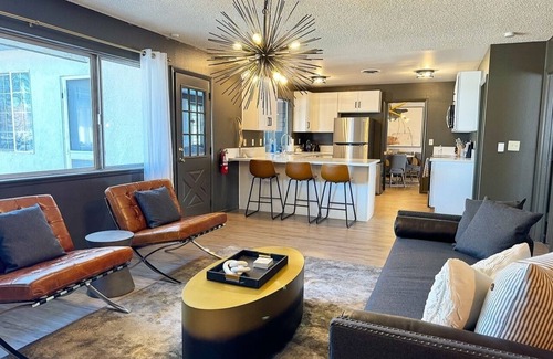 Las Vegas House | The one with the Yellow Door