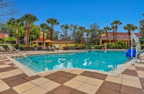 Regal Palms House | The Orange Oasis