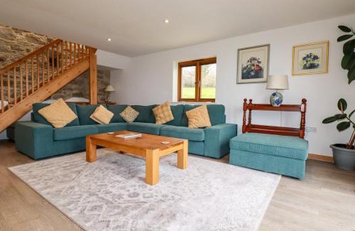 Mount House | The Orchard