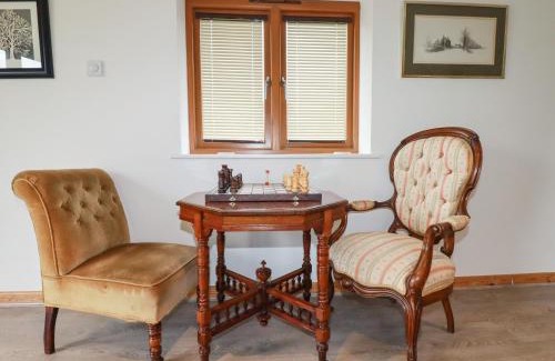 Mount House | The Orchard