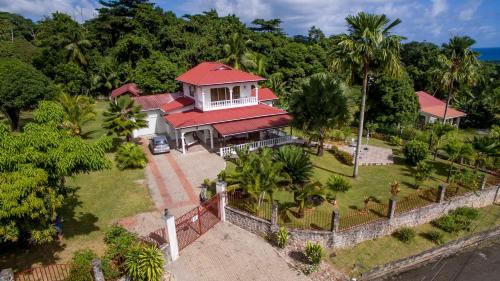 Mahe Island Bed & Breakfast | The Orchard Holiday Home