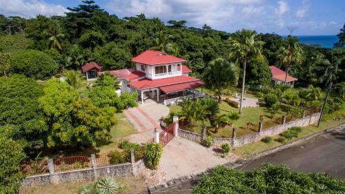 Mahe Island Bed & Breakfast | The Orchard Holiday Home