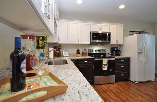 Hendersonville Apartment | The Orchard Suite: Serenity in nature