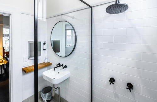 Cooks Hill Hotel | The Oriental Hotel