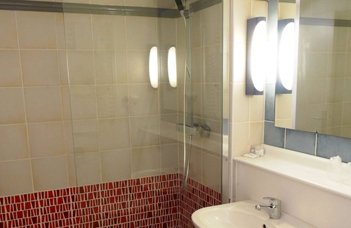 Saint-Etienne-du-Rouvray Hotel | The Originals City, Hôtel Rouen Sud Oissel