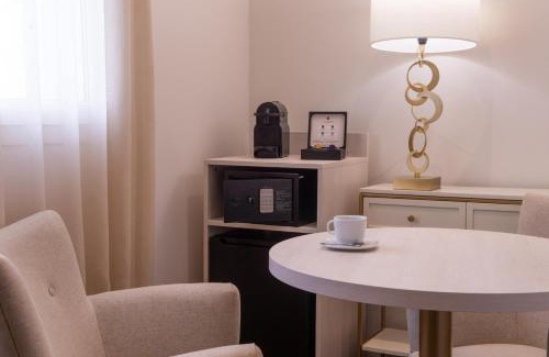 La Chapelle-Saint-Mesmin Hotel | The Originals Boutique, Parc Hôtel, Orléans Sud