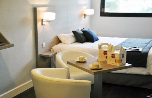 L'Hospitalet-du-Larzac Hotel | The Originals Access, Hôtel Millau Sud