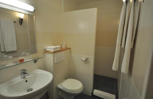 Anet Hotel | The Originals Access, Hôtel La Dousseine, Dreux Nord