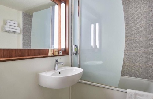 La Verriere Hotel | The Originals City, Hôtel La Verrière – Yvelines