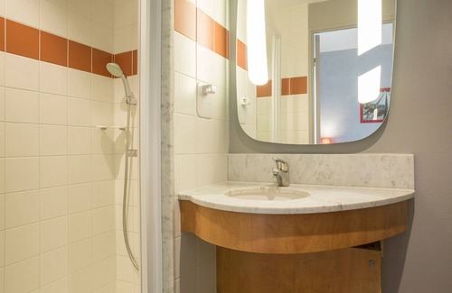 Bourges Hotel | The Originals City, Hôtel Le Berry, Bourges