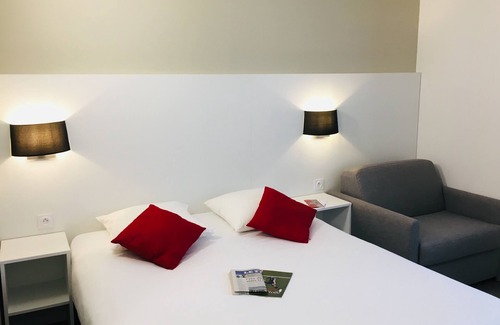 Bernay Hotel | The Originals City, Hôtel Acropole, Bernay