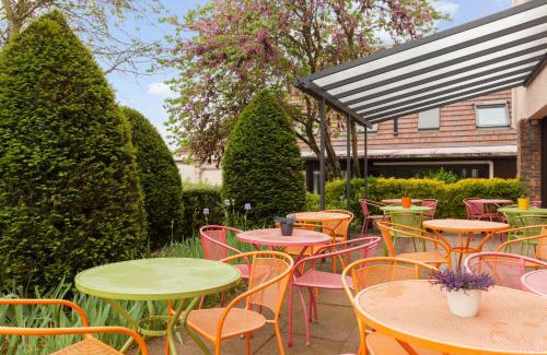Daix Hotel | The Originals City, Hôtel Castel Burgond, Dijon Ouest