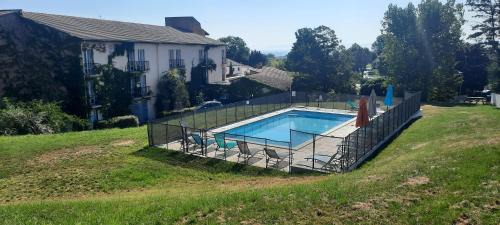Davezieux Hotel | The Originals City, Hôtel La Siesta, Annonay Est