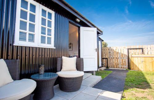 Rye Harbour Apartment | The Other Red Hut