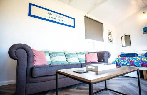 Rye Harbour Apartment | The Other Red Hut