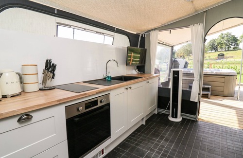 Llandrindod Wells Cottage | The Otter