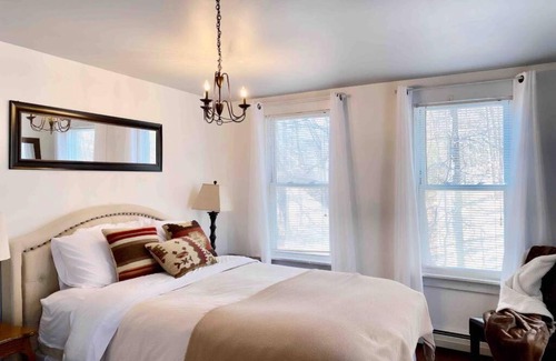 Hunter House | The Outbounds - Hylan House