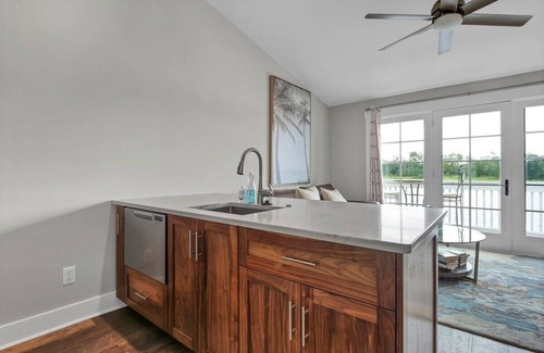 Riverwalk Condo | The Overlook - Downtown - Parking