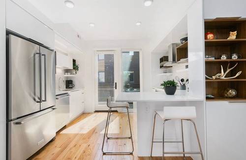 Fort Collins House | The Overlook - Luxe Old Town Condo w/King Suite