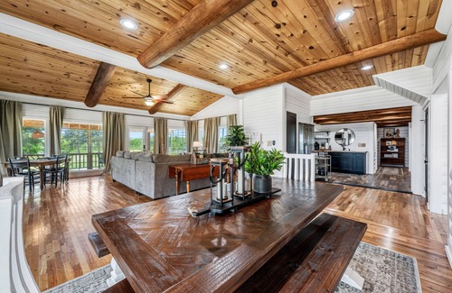 Section Cabin | THE OVERLOOK on the Brow!