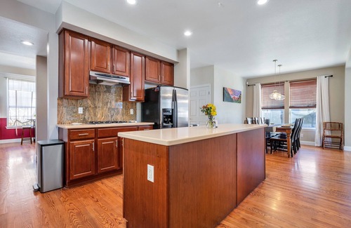 Central Colorado Springs House | The Overlook, pet and family friendly, 3 bed, 3.5 bath