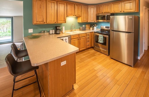 Boone House | THE OWL HOUSE: 2000 sq ft 2 floor private home 2.5 to Downtown Boone!