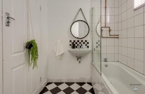 Newton Park House | The Owl House Guest House