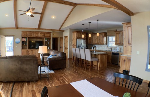 Shell Knob House | The Owl's Nest - A Quiet Retreat with XL Deck & Lakeviews!